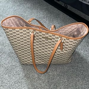 MICHAEL KORS TOTE PURSE